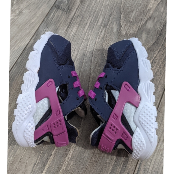 Nike Huaraches Run - Picture 6 of 9